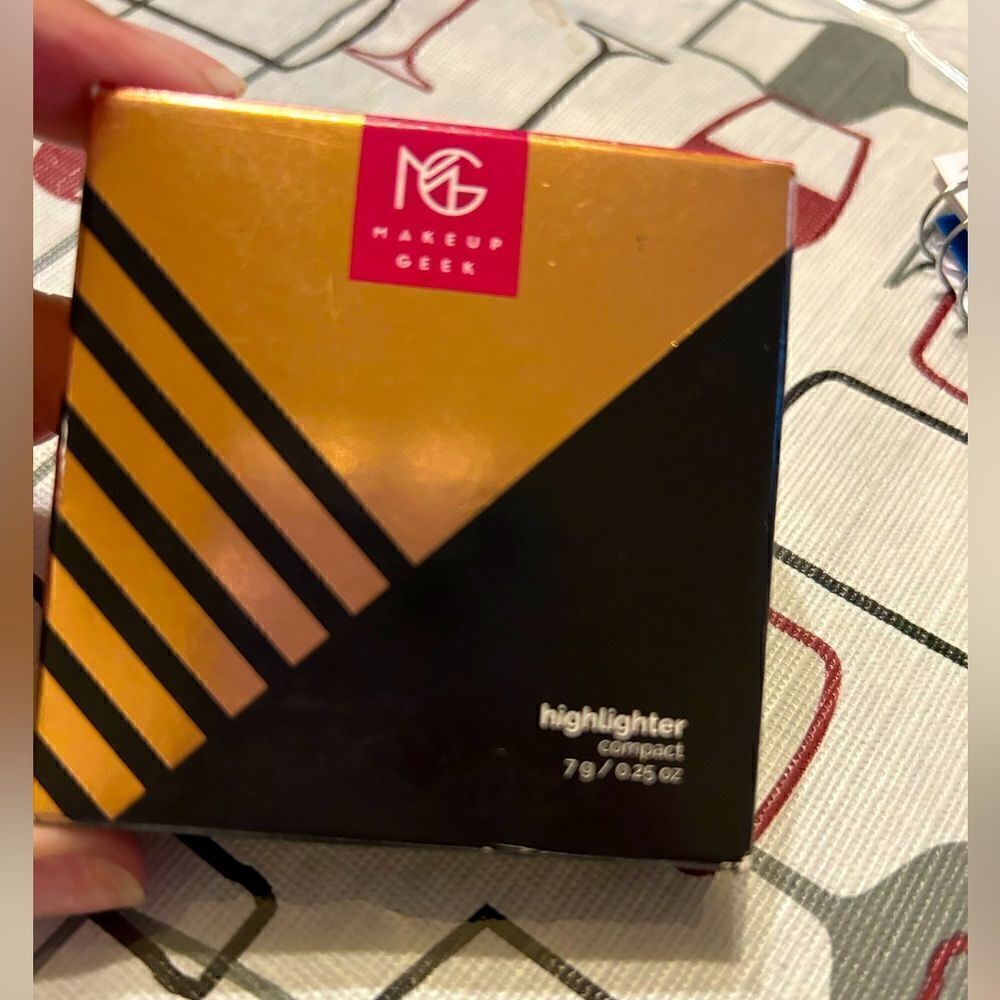 NWT/NIB NG Highlighter Compact